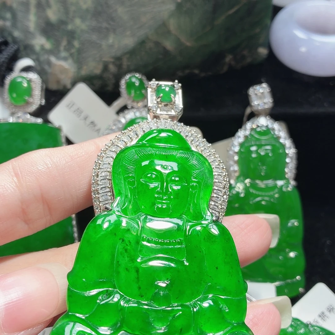 翡翠未镶嵌颈饰11