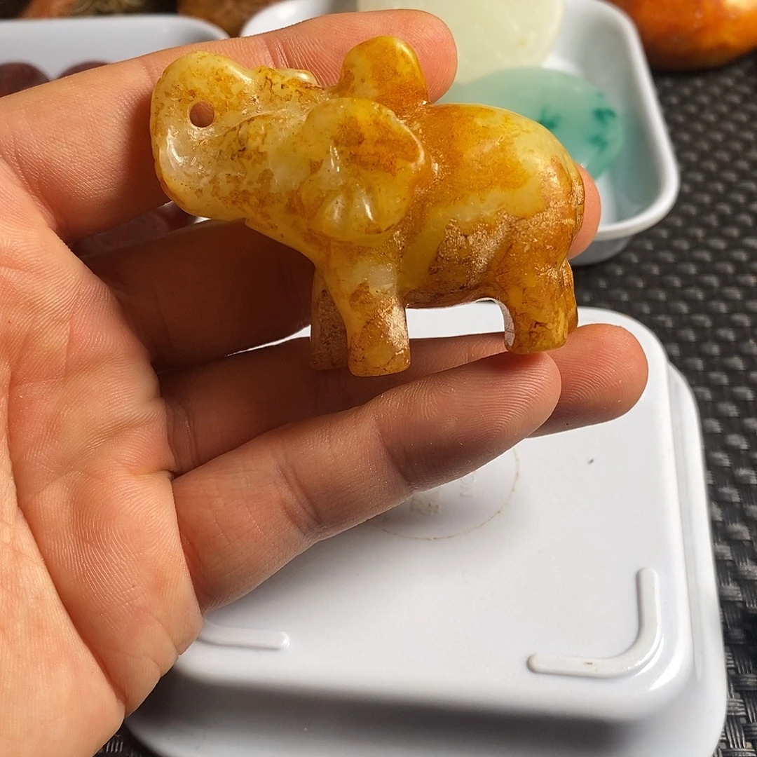 岫玉未镶嵌珠宝奇石