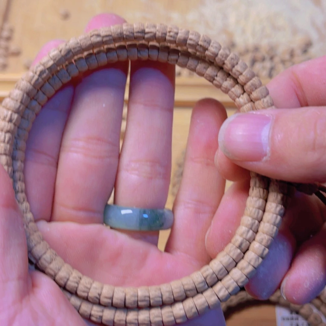 【闪购商品】柏香籽/百香籽吊坠：*暖