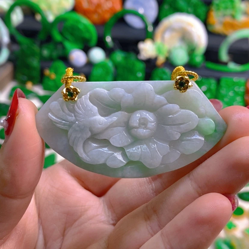 【闪购商品】翡翠未镶嵌颈饰吊坠