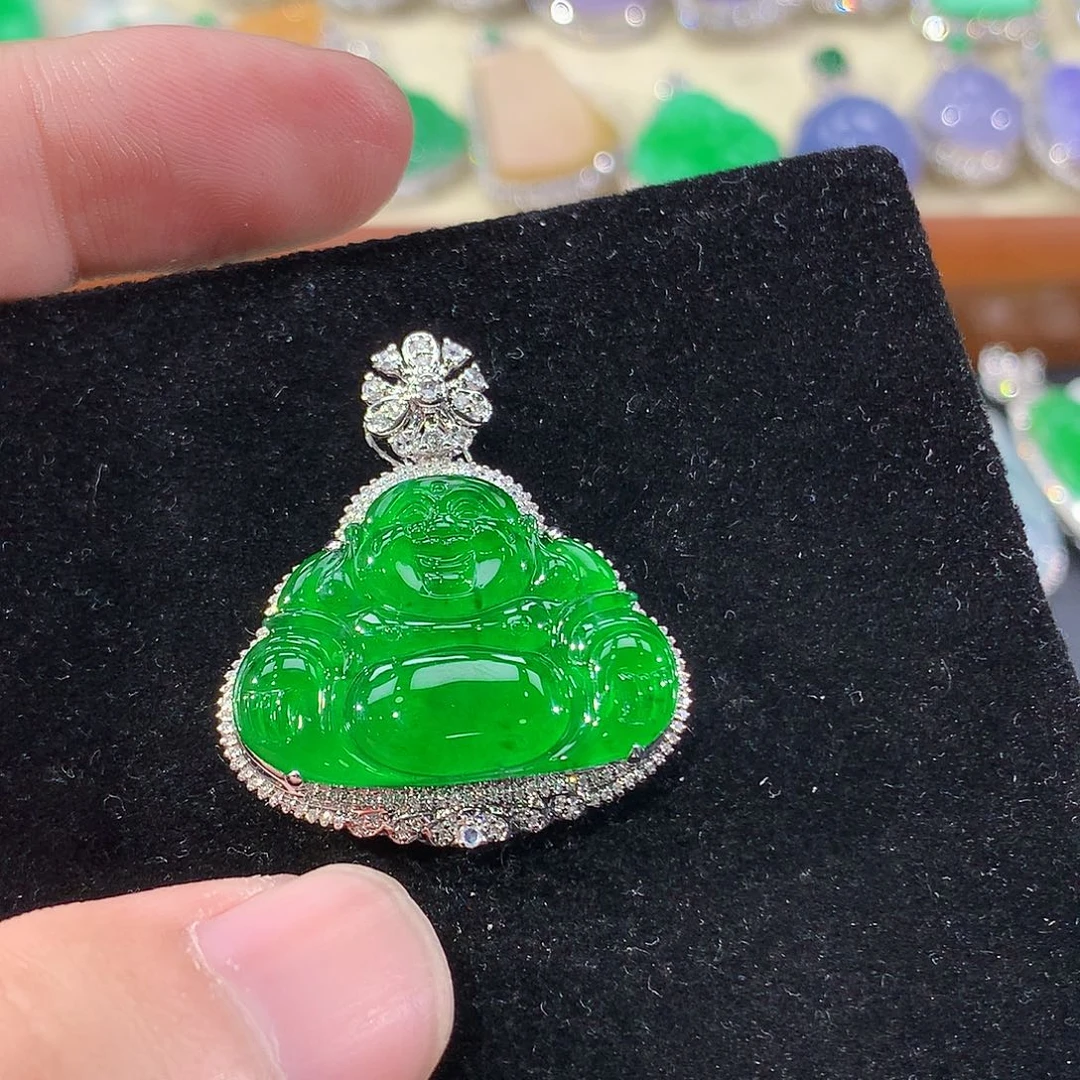 翡翠18K金镶嵌颈饰