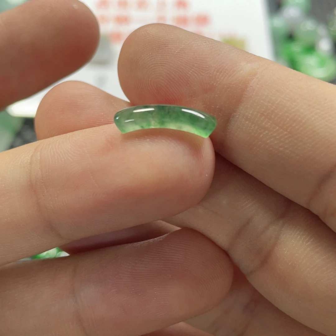 翡翠未镶嵌颈饰不**北翡翠