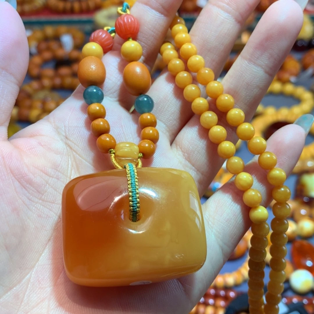 【闪购商品】未镶嵌吊坠(赠链)蜜蜡