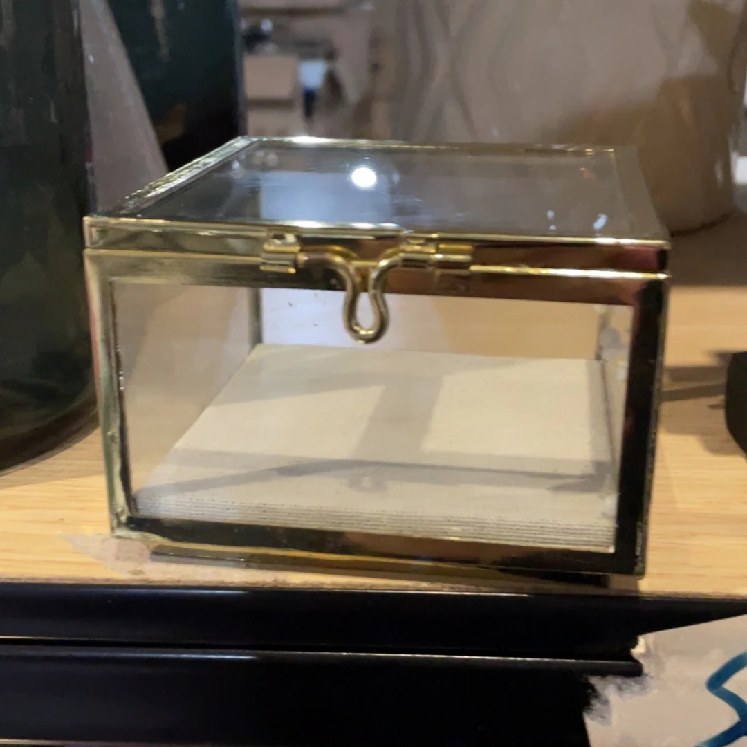 陶瓷花瓶，部分微瑕
