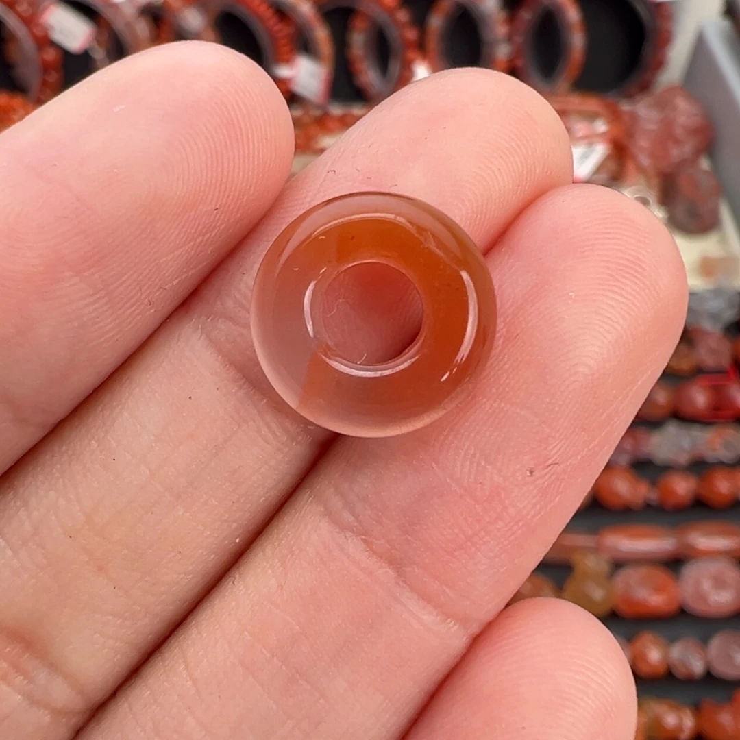 南红玛瑙未镶嵌颈饰面包圈