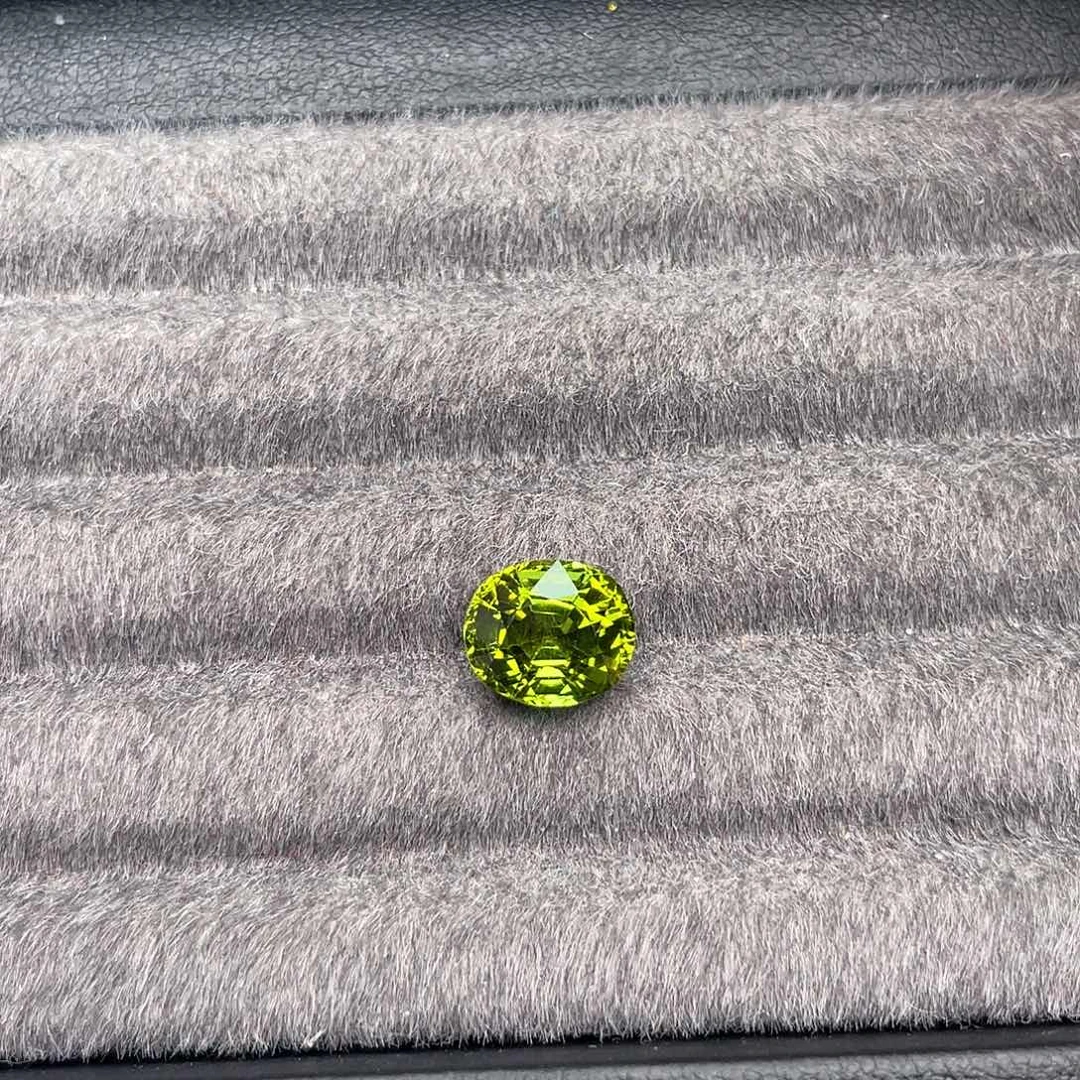 碧玺裸石未镶嵌3.3ct绿碧玺精切