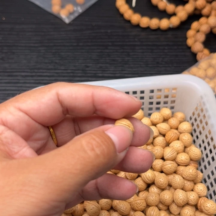 释***斌木质类私人定制300元打孔不退不换