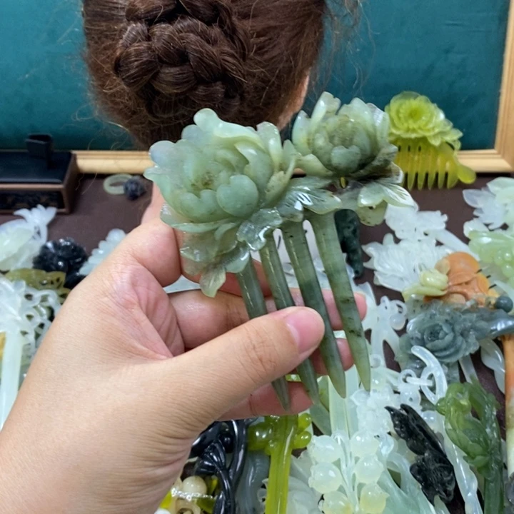 蛇纹石玉发饰未镶嵌一**水