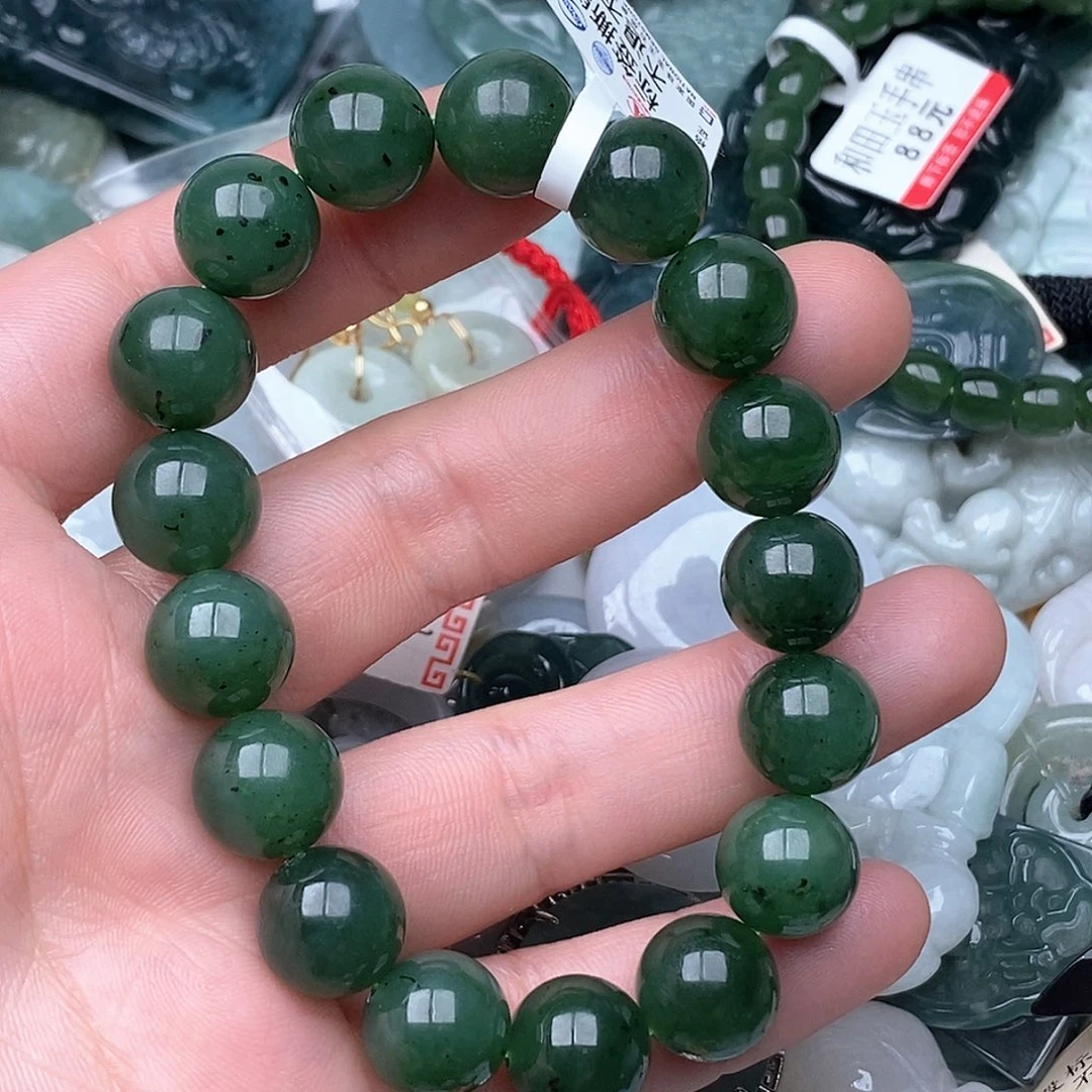 未镶嵌和田玉手链阿*莎