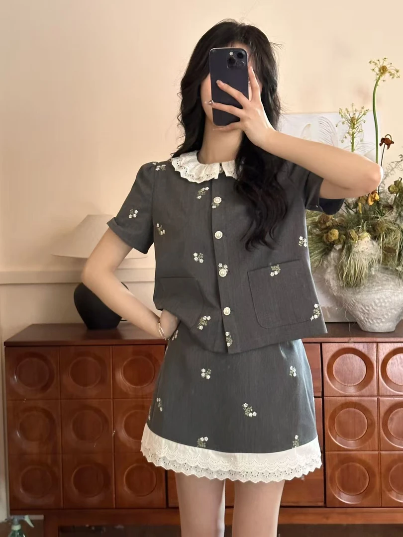 【花田小镇】夏款韩系短袖套装减龄刺绣花朵少女千金风显瘦半裙