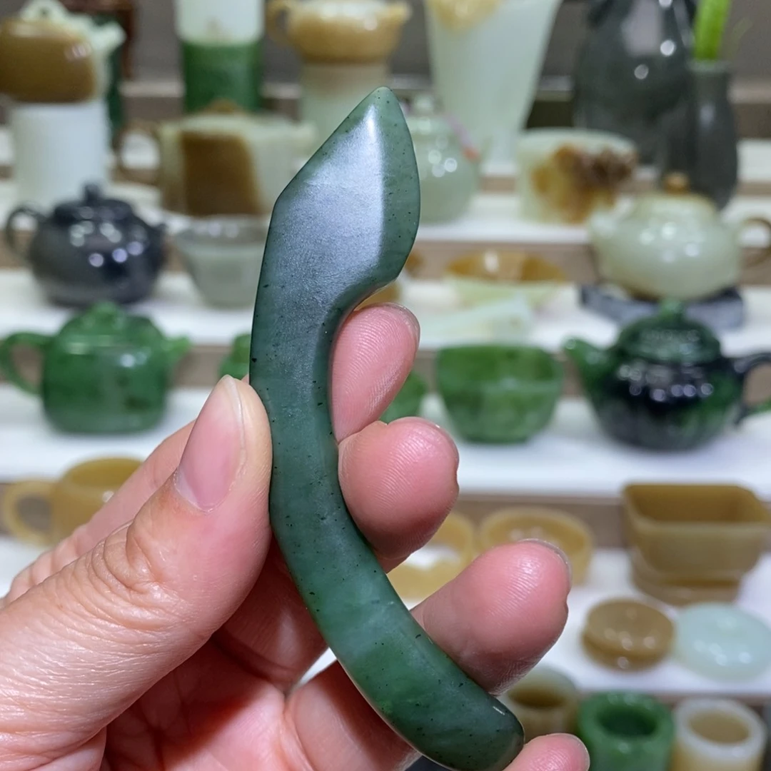 和田玉把件未镶嵌福利碧玉茶刀
