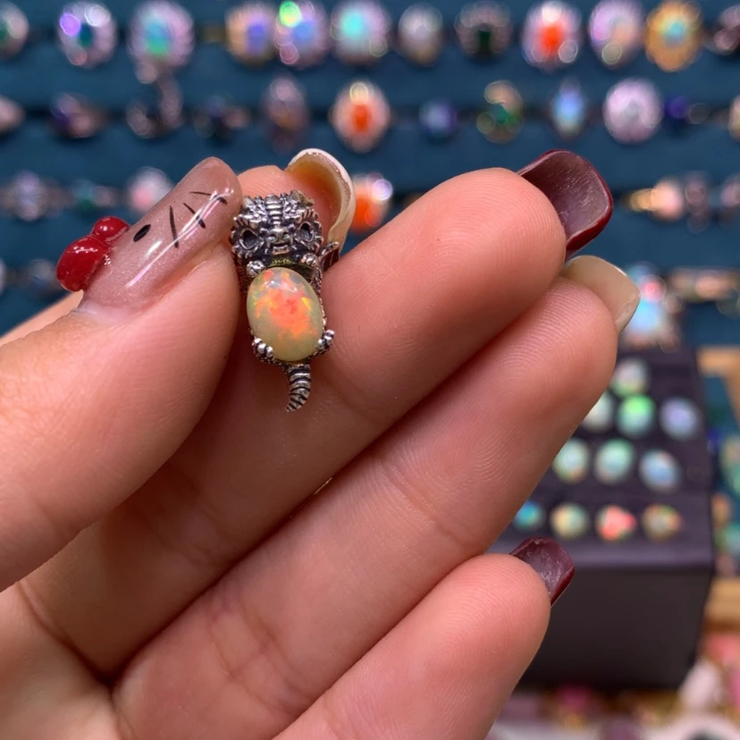 【闪购商品】欧泊吊坠款式银S925镶嵌整**。