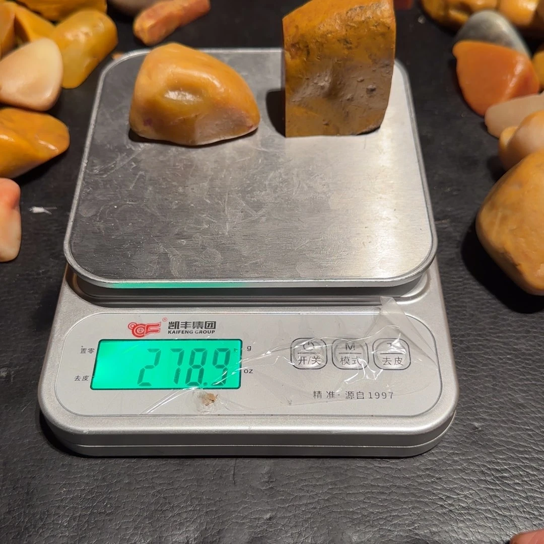 乘***8老挝石田黄．．．．．．，