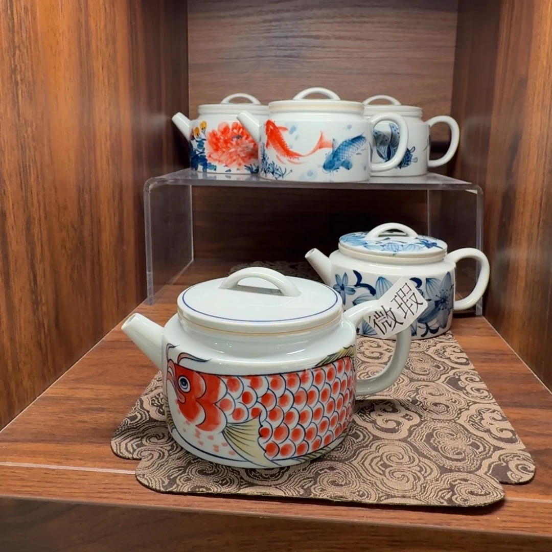 釉下手绘茶具微瑕