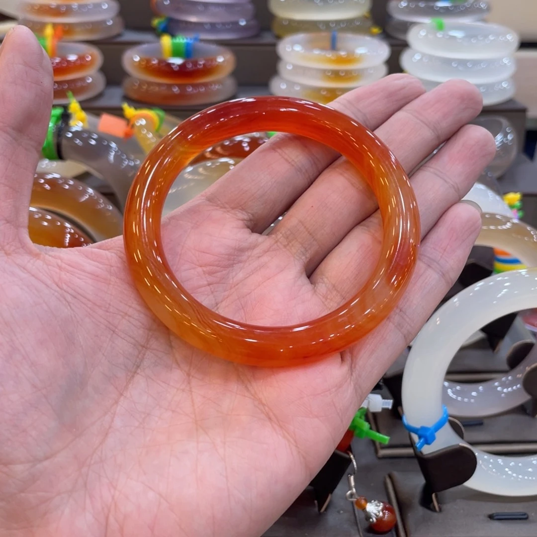 玛瑙/玉髓手镯未镶嵌