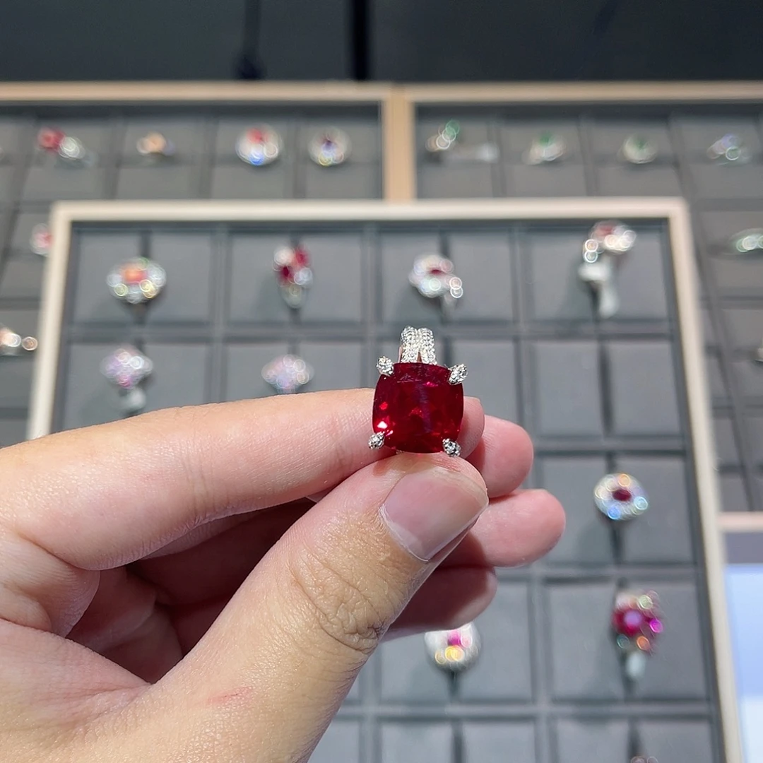 925银培育宝石时尚精美戒指