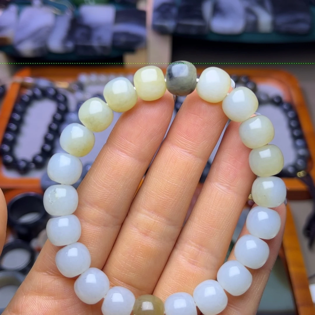 和田玉未镶嵌手串