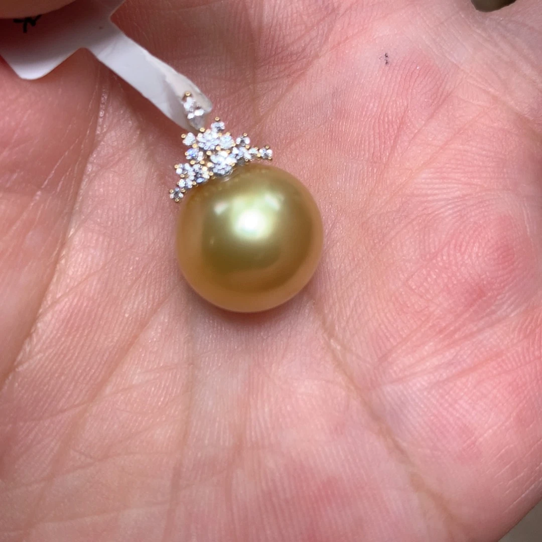 海水珍珠18K金镶嵌颈饰