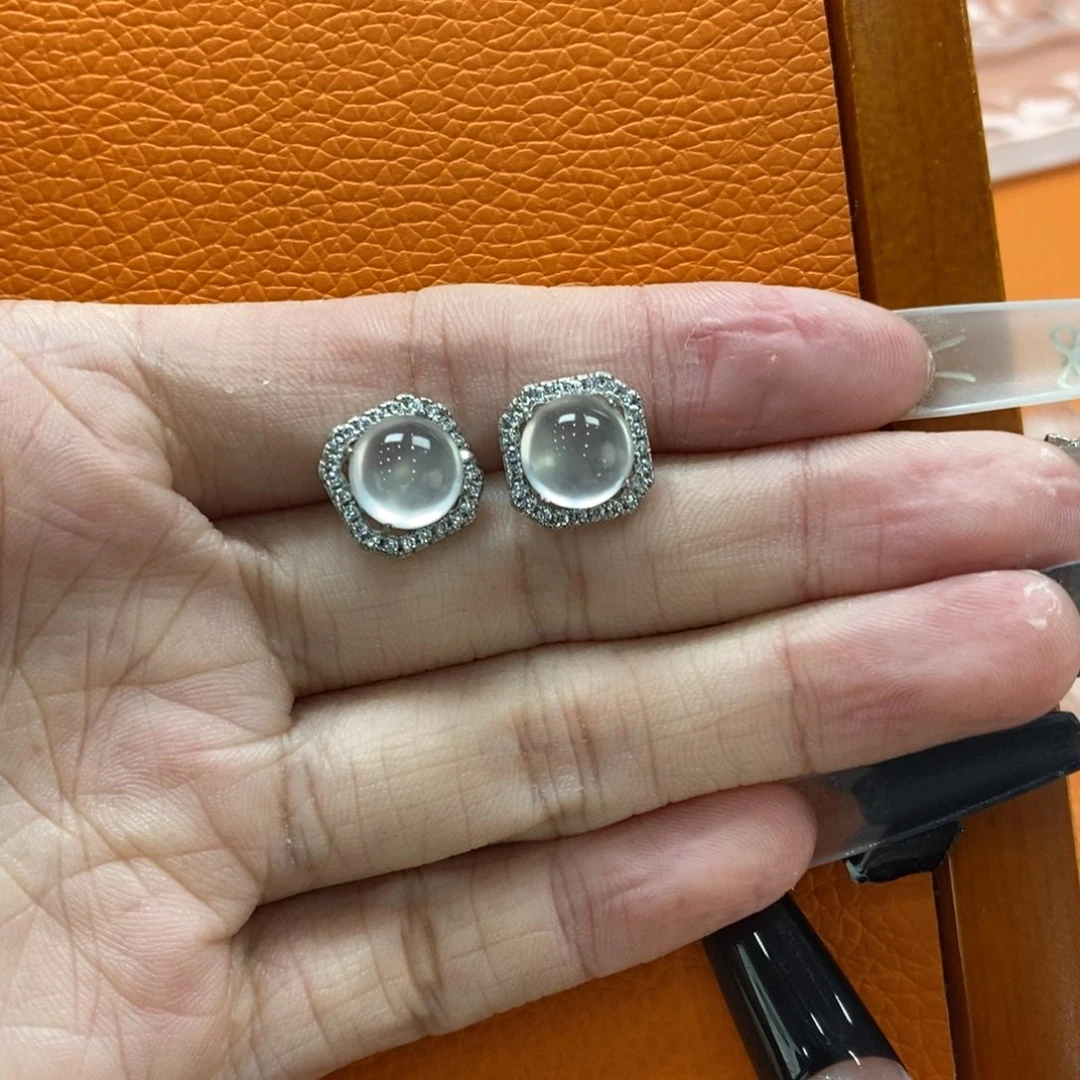 石英质玉吊坠(赠链)合金吉*润