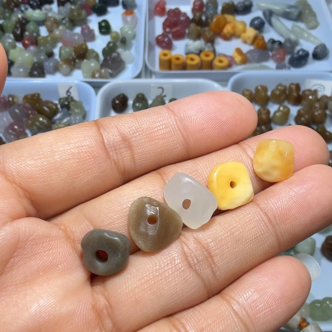 和田玉未镶嵌珠宝奇石