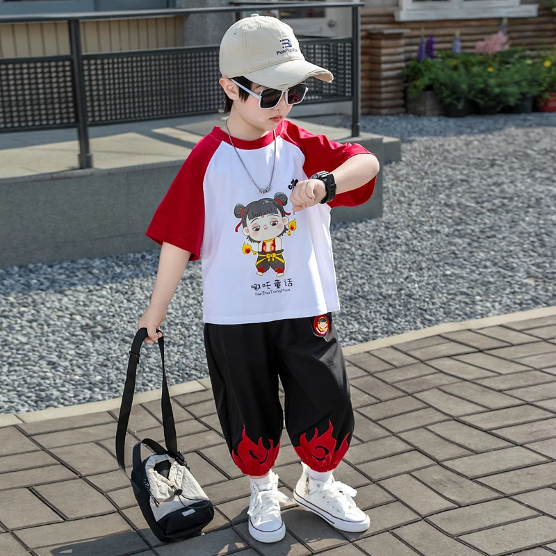 哪吒儿童服装男童夏装短袖套装2025新款洋气痞帅中小童薄款两件套