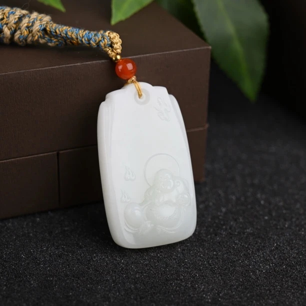 天然和田玉俄料福在眼前挂件（WH3388）