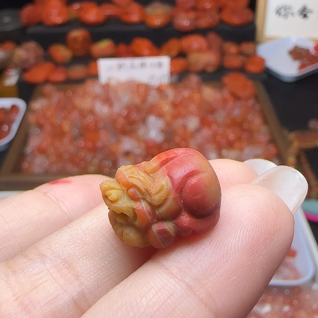 南红玛瑙未镶嵌颈饰