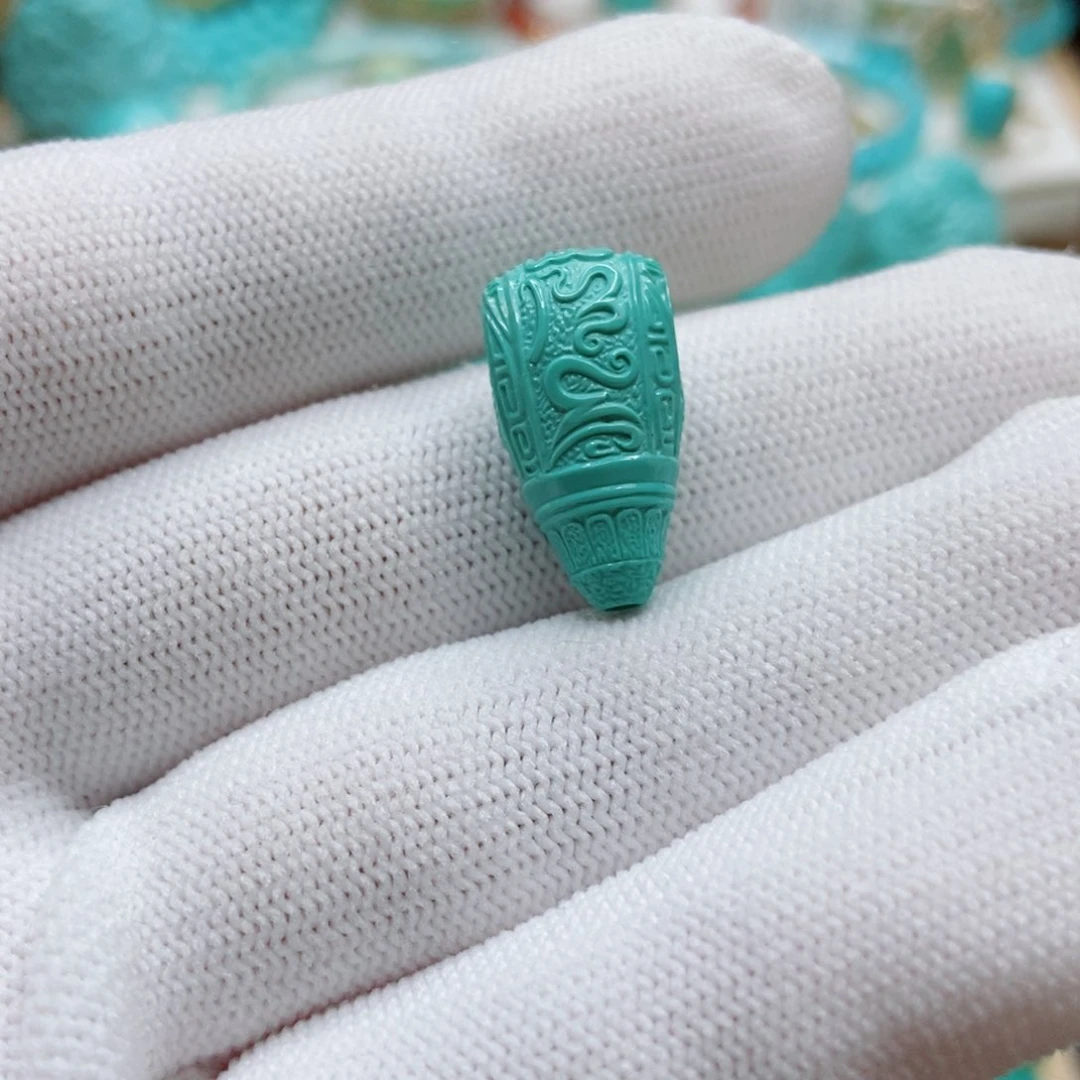 绿松石未镶嵌六字真言三通