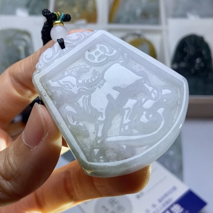 颈饰未镶嵌翡翠翡翠