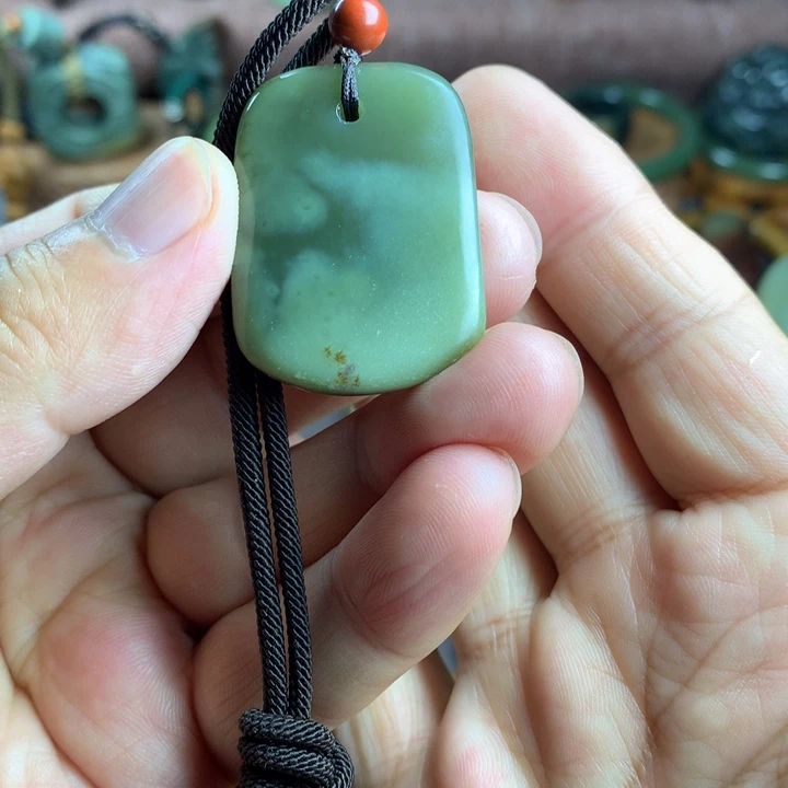 岫岩河磨玉（透闪石质玉）未镶嵌吊坠(赠链)