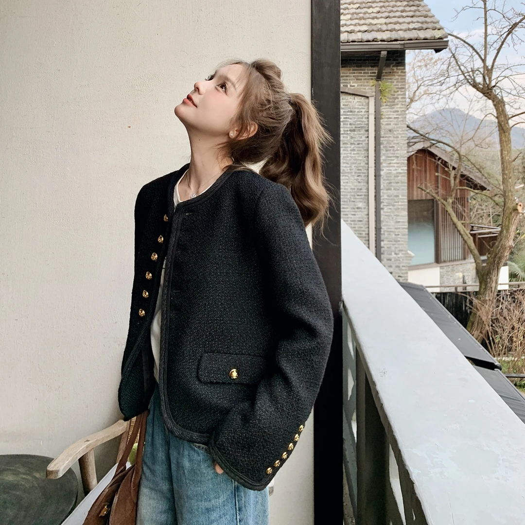 黑色名媛气质小香风短外套女2025新款秋季百搭高级贵气感圆领上衣