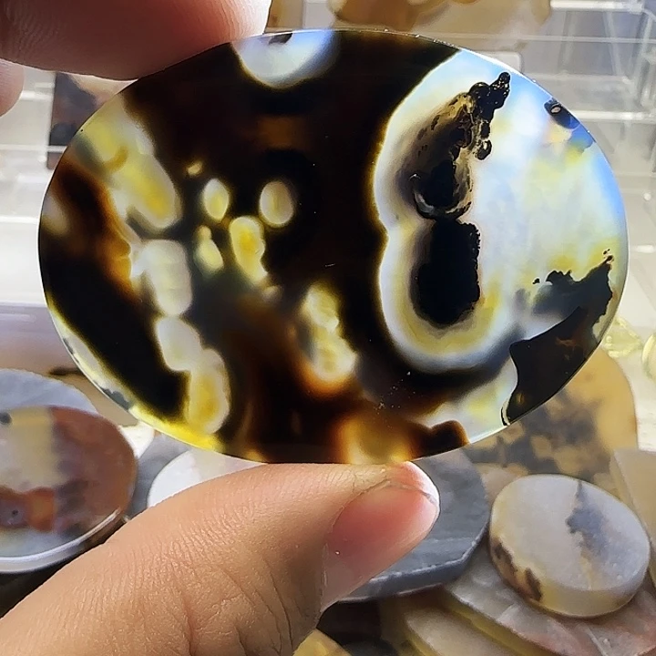 玛瑙/玉髓未镶嵌珠宝奇石