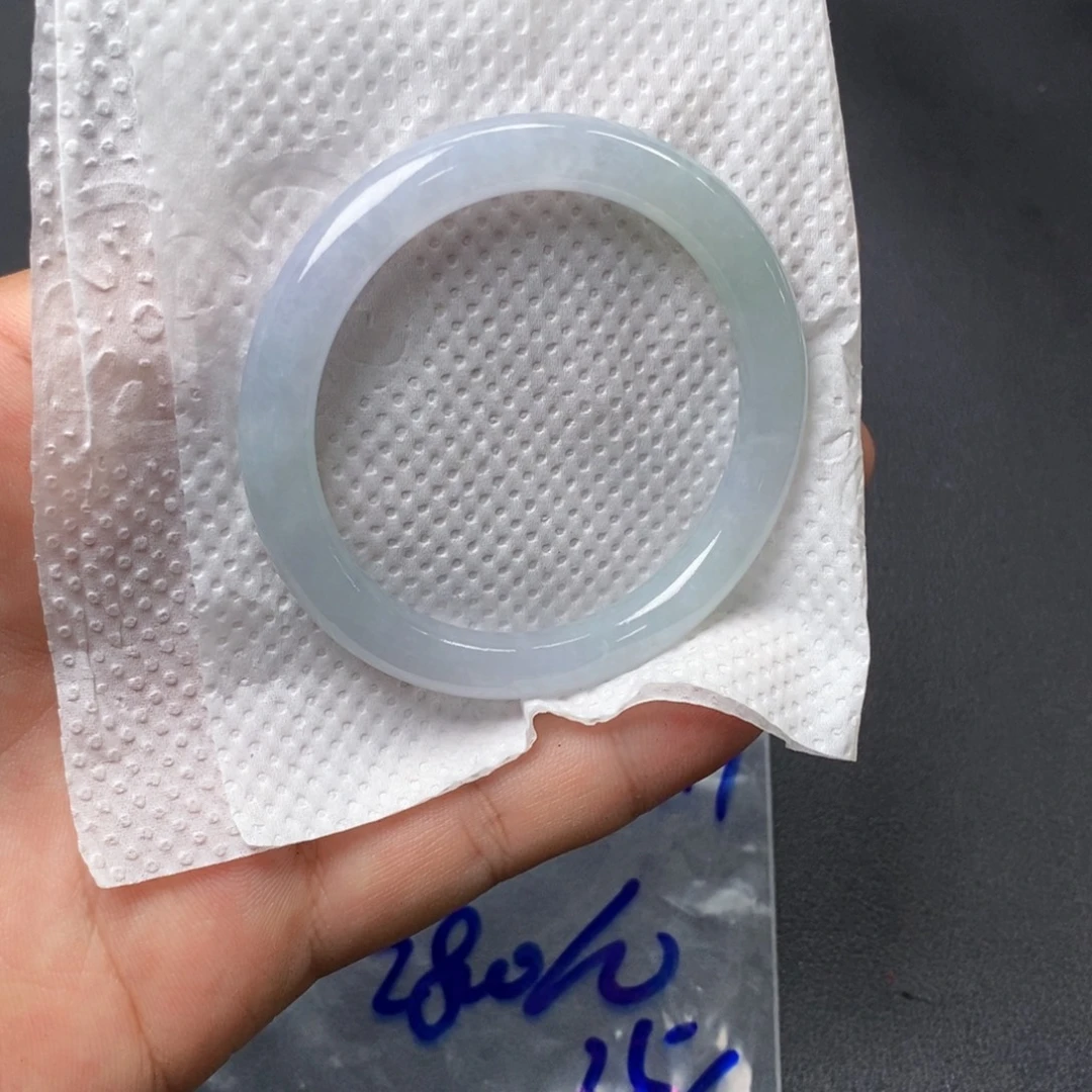 定制翡翠未镶嵌翡翠手镯