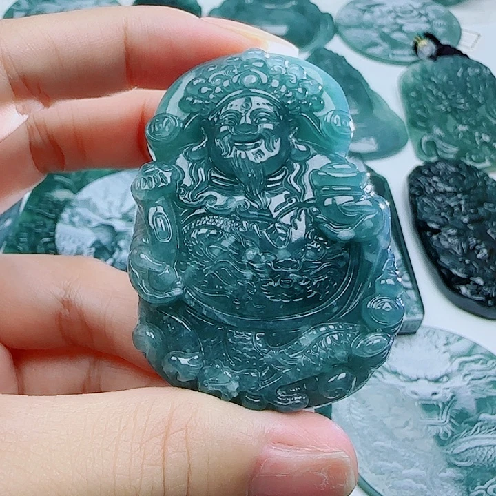 翡翠未镶嵌颈饰多样性发货天然的A货翡翠