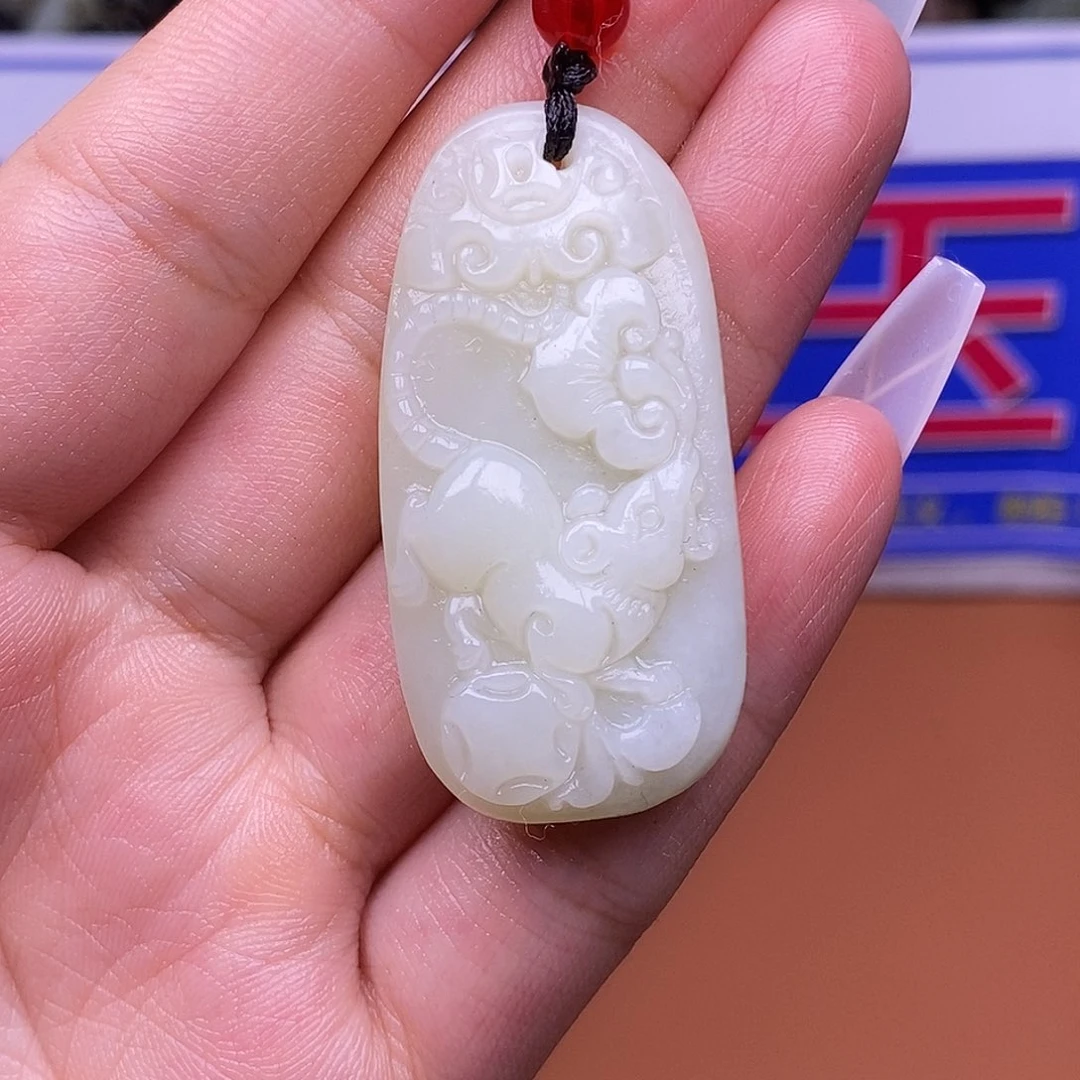 颈饰未镶嵌和田玉