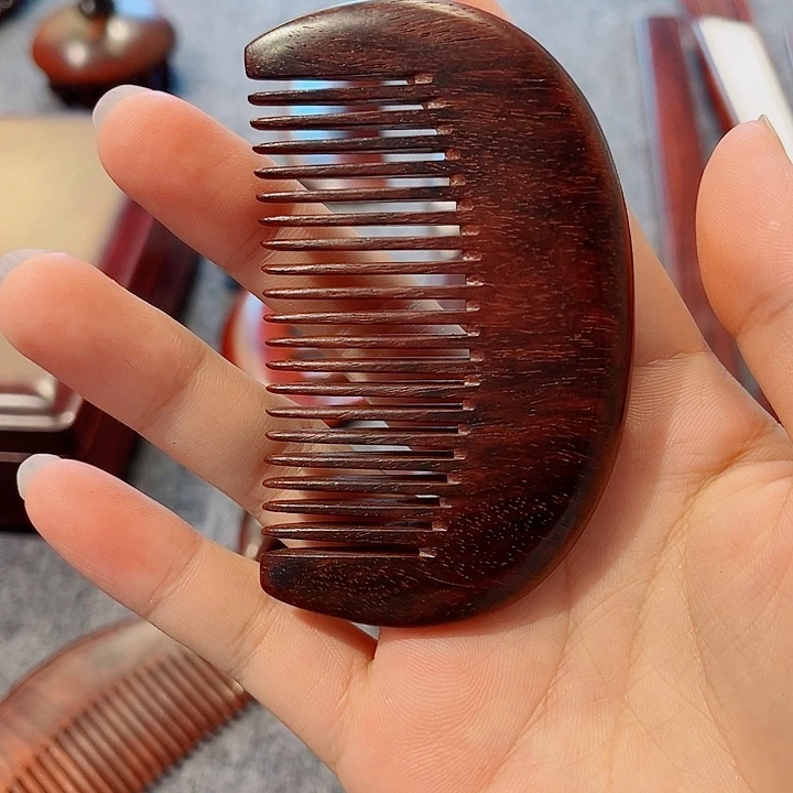 檀香紫檀（小叶紫檀）半圆梳子