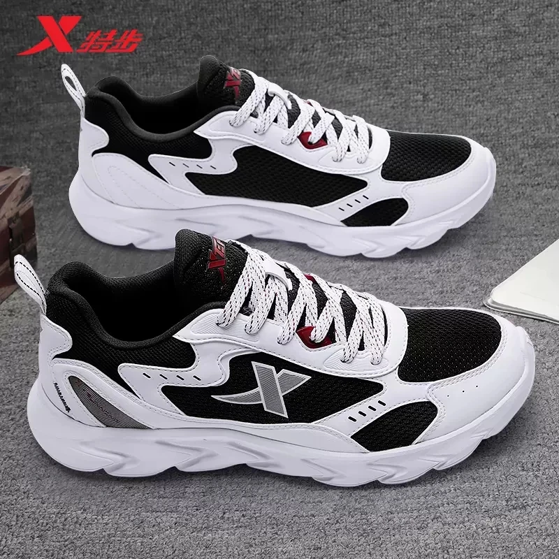 特步男鞋秋季新款跑步鞋官方正品鞋子网面透气软底增高运动鞋男款