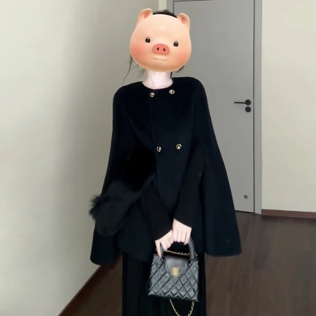 黑色高级感miu系千金风斗篷披肩连衣裙秋冬2025新款气质长裙9251