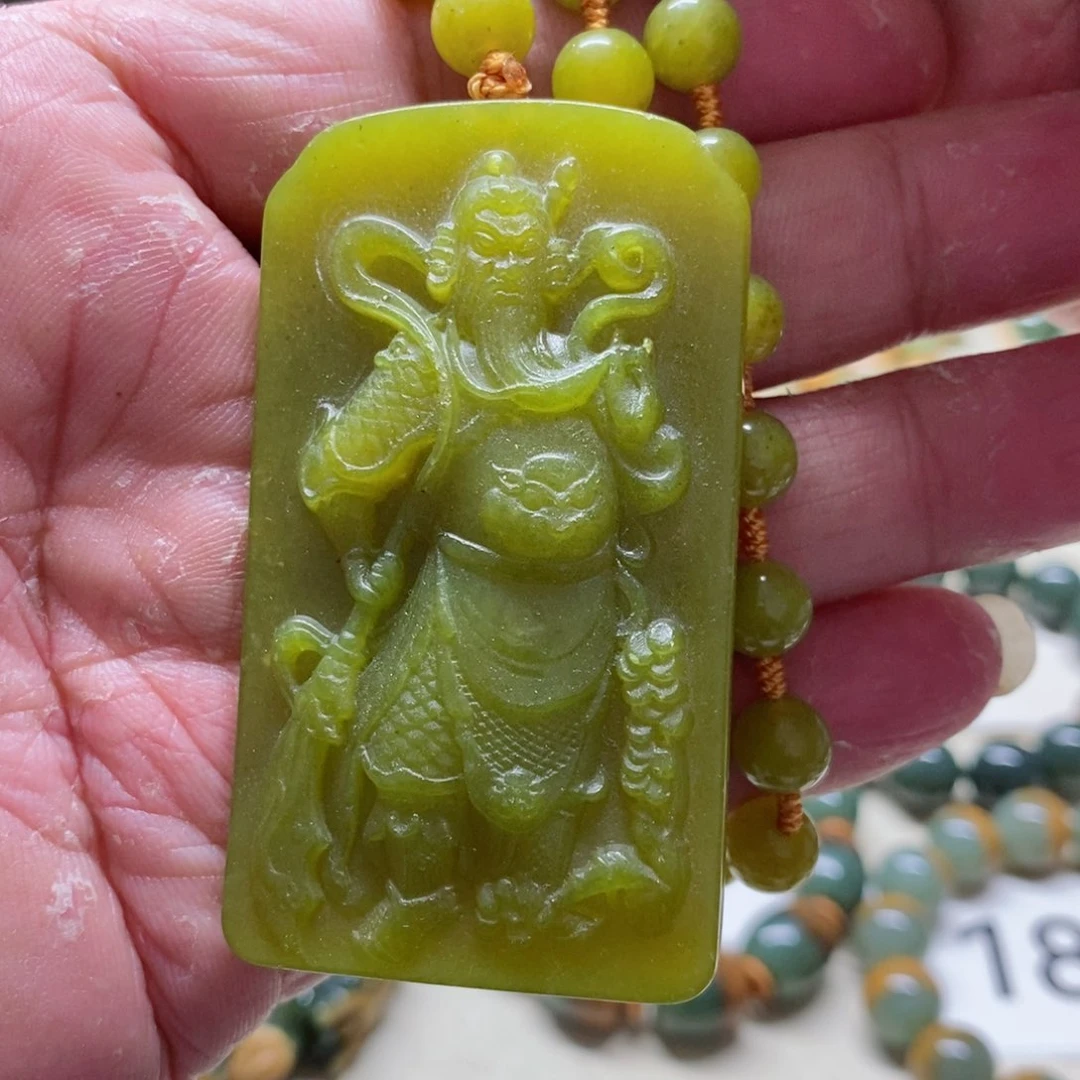 未镶嵌蛇纹石玉吊坠随机发一