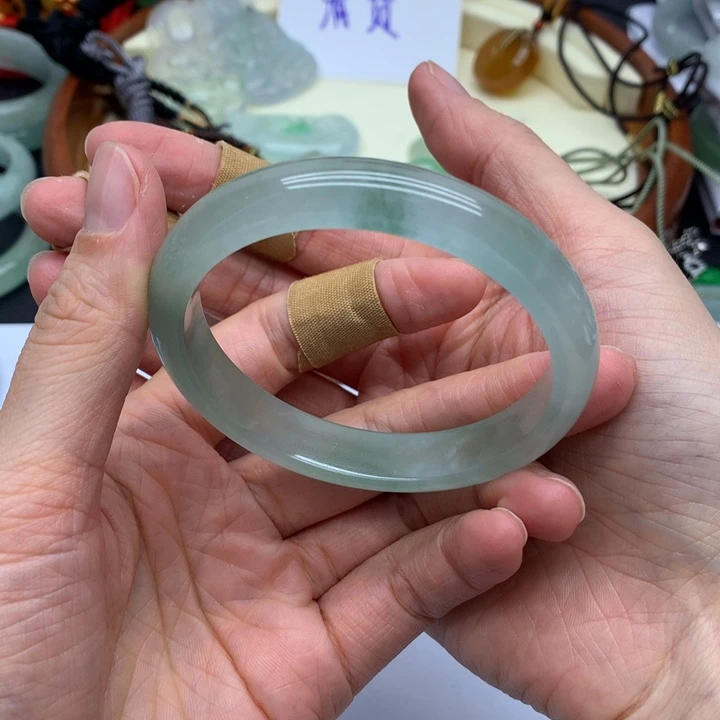 龙***妹手镯圈口59.0宽11.4的