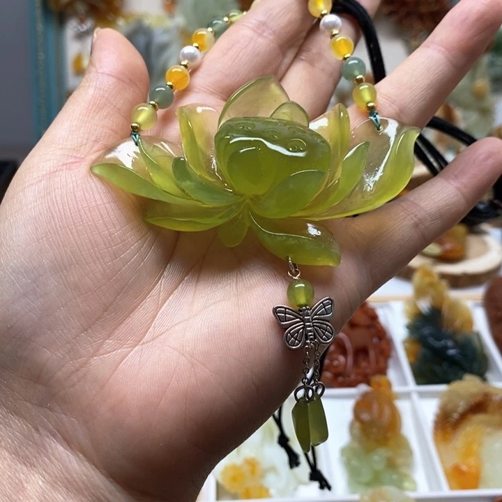 未镶嵌蛇纹石玉颈饰