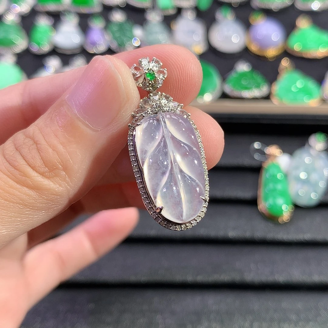 翡翠18K金镶嵌吊坠(赠链)