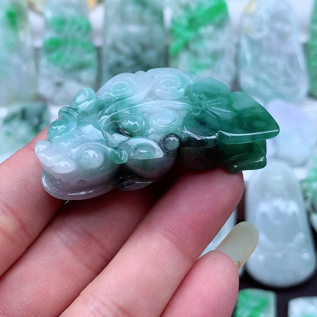 翡翠未镶嵌颈饰翡翠吊坠