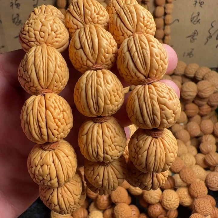 小***神桃核吊坠桃核手串