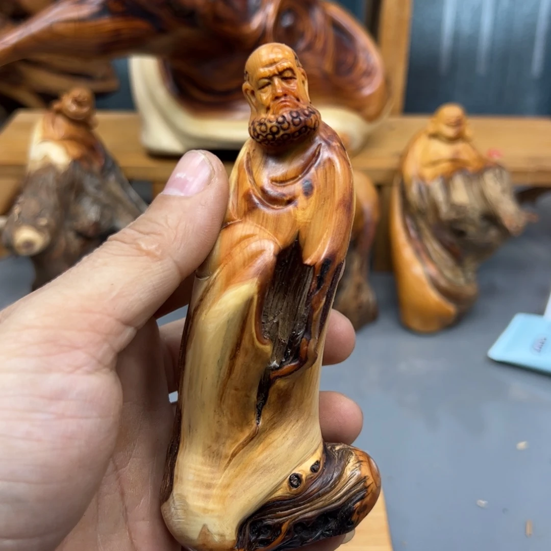 随***旦木崖柏木摆件手把件