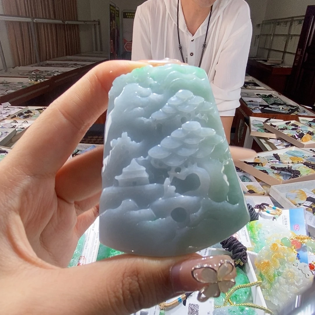 翡翠未镶嵌颈饰翡翠
