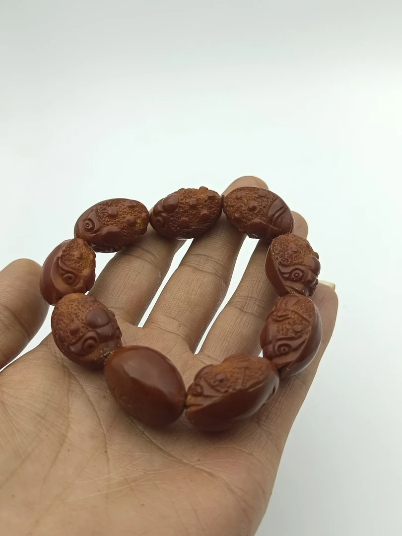 橄榄核老料貔貅核雕