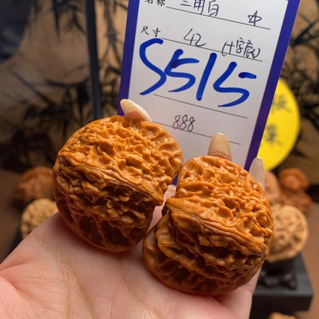 把件文玩核桃三角白42