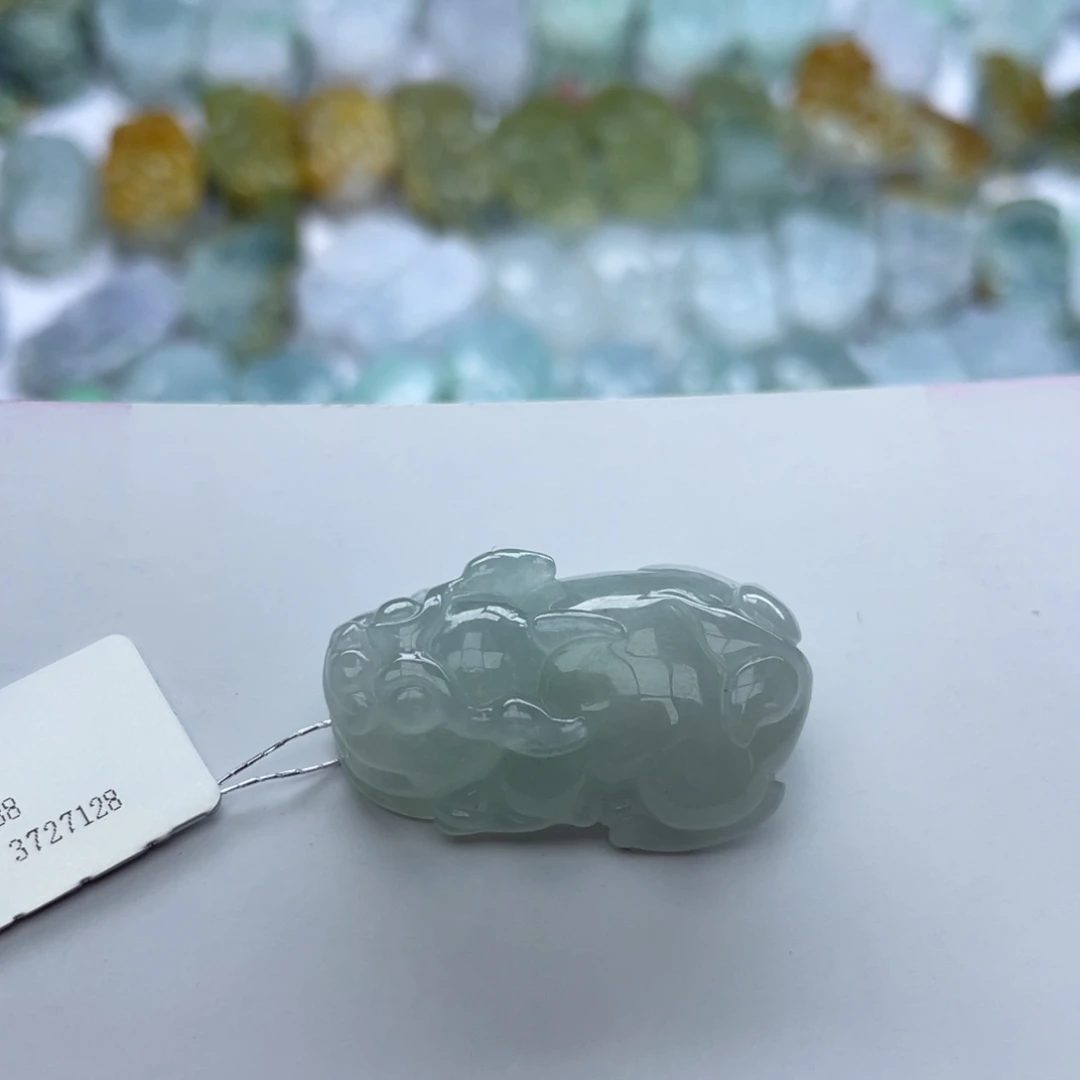 翡翠颈饰未镶嵌貔貅