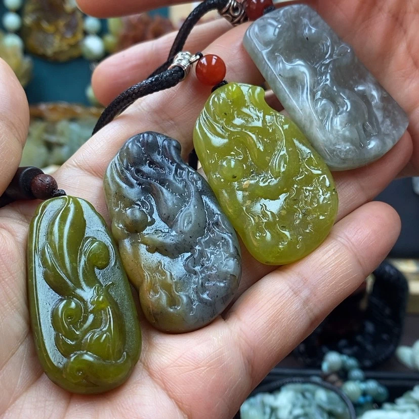 【闪购商品】蛇纹石玉吊坠未镶嵌